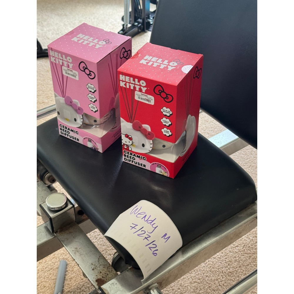 Hello Kitty Ceramic Reed‎ Diffuser Set 2 Pack Vanilla Scent Pink Red Sanrio New